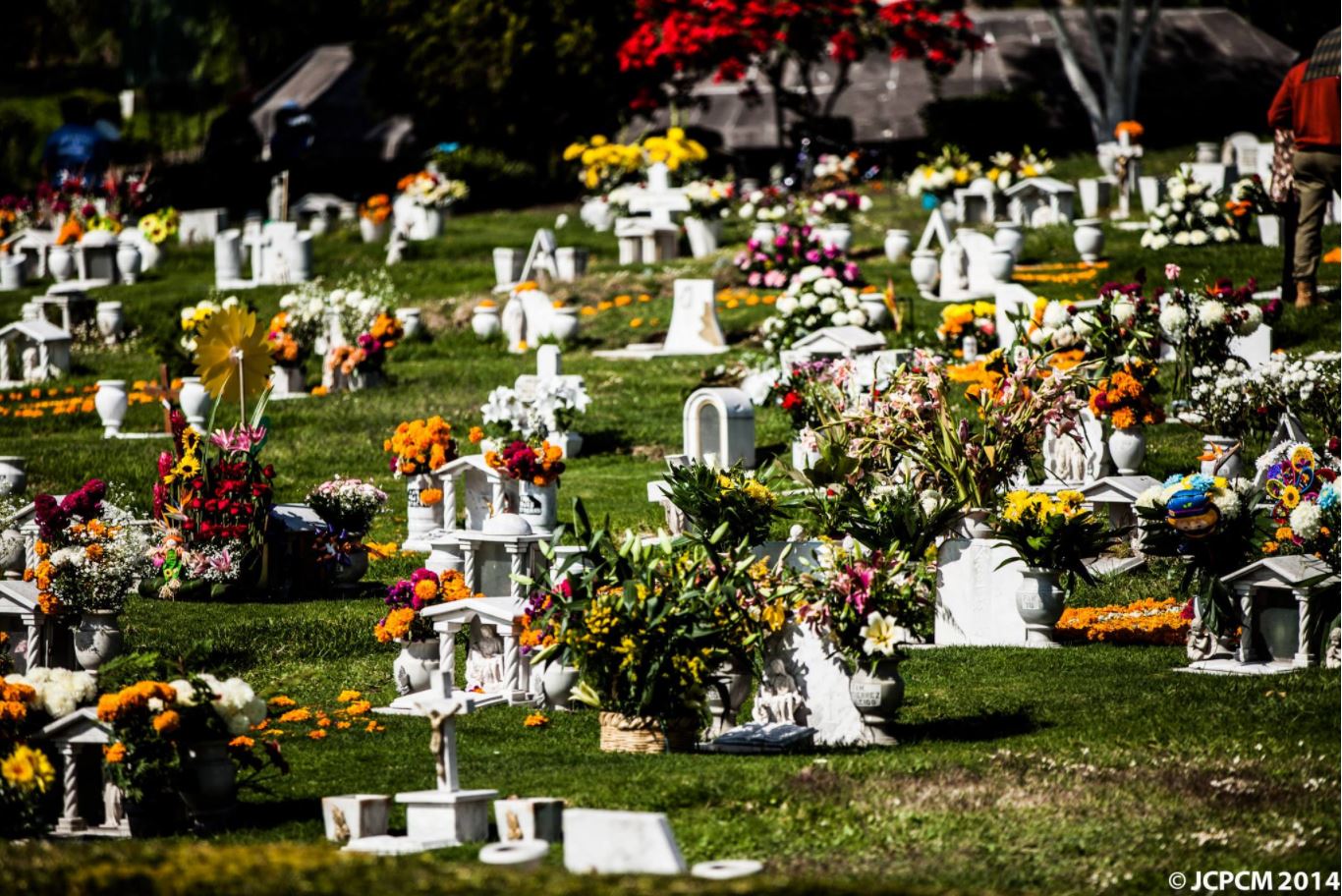 Fiesta Día de Muertos en Jardines del Recuerdo